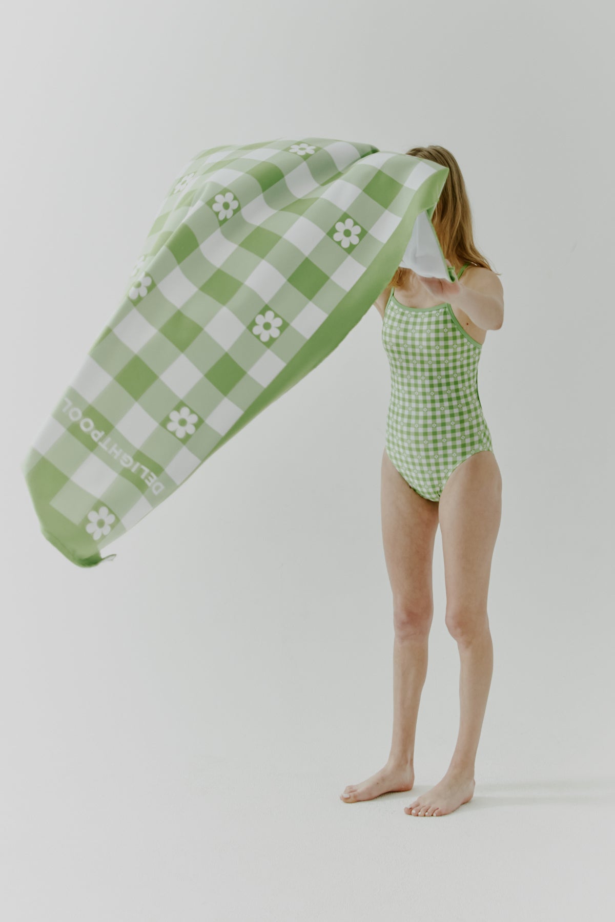ギンガムフラワービーチタオル - アップルグリーン