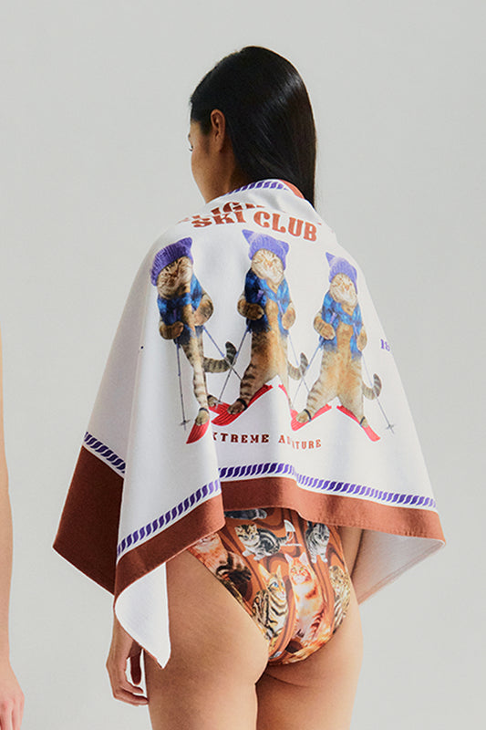 Triple Cats Ski Club towel - Brown